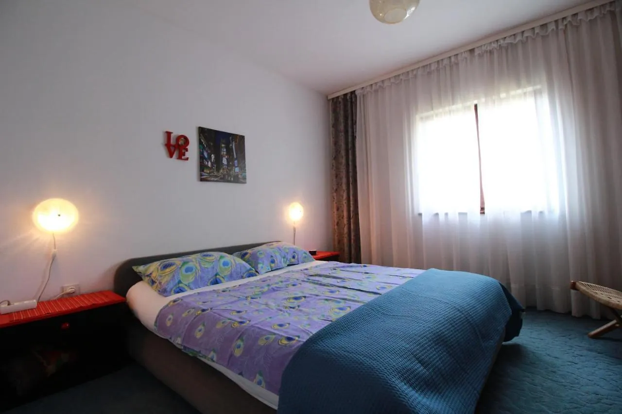 Apartment Du Malinska Croatia